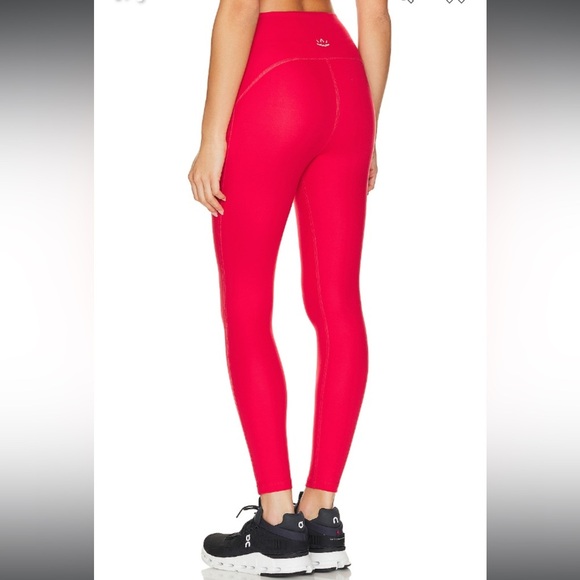 Beyond Yoga Powerbeyond Strive High Waisted Legging Sz M in Retro Red NWT 90 - Picture 4 of 16